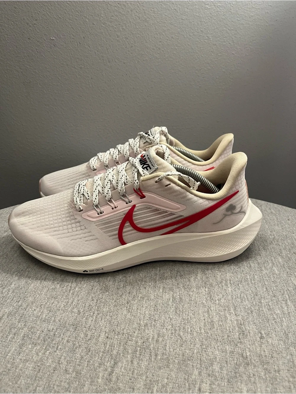 Nike Air Zoom Pegasus 39 Sail University Red Women's Shoe Size 8.5 FD4344-161 - Picture 5 of 11